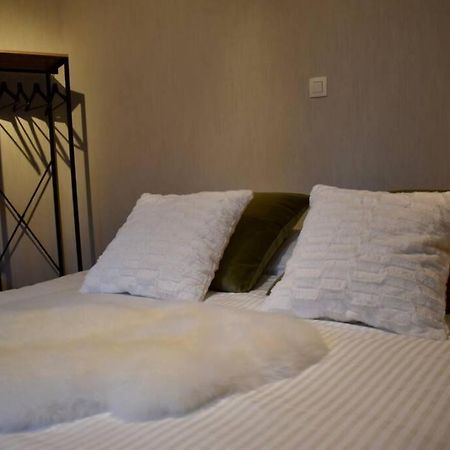 Vernieuwd Appartement Op 200M Van De Zee Ostenda Esterno foto